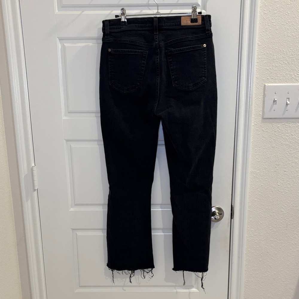 7 For All Mankind Luxe Vintage Cropped Flare Jeans Black Raw Hem Size 28 - Picture 3 of 5
